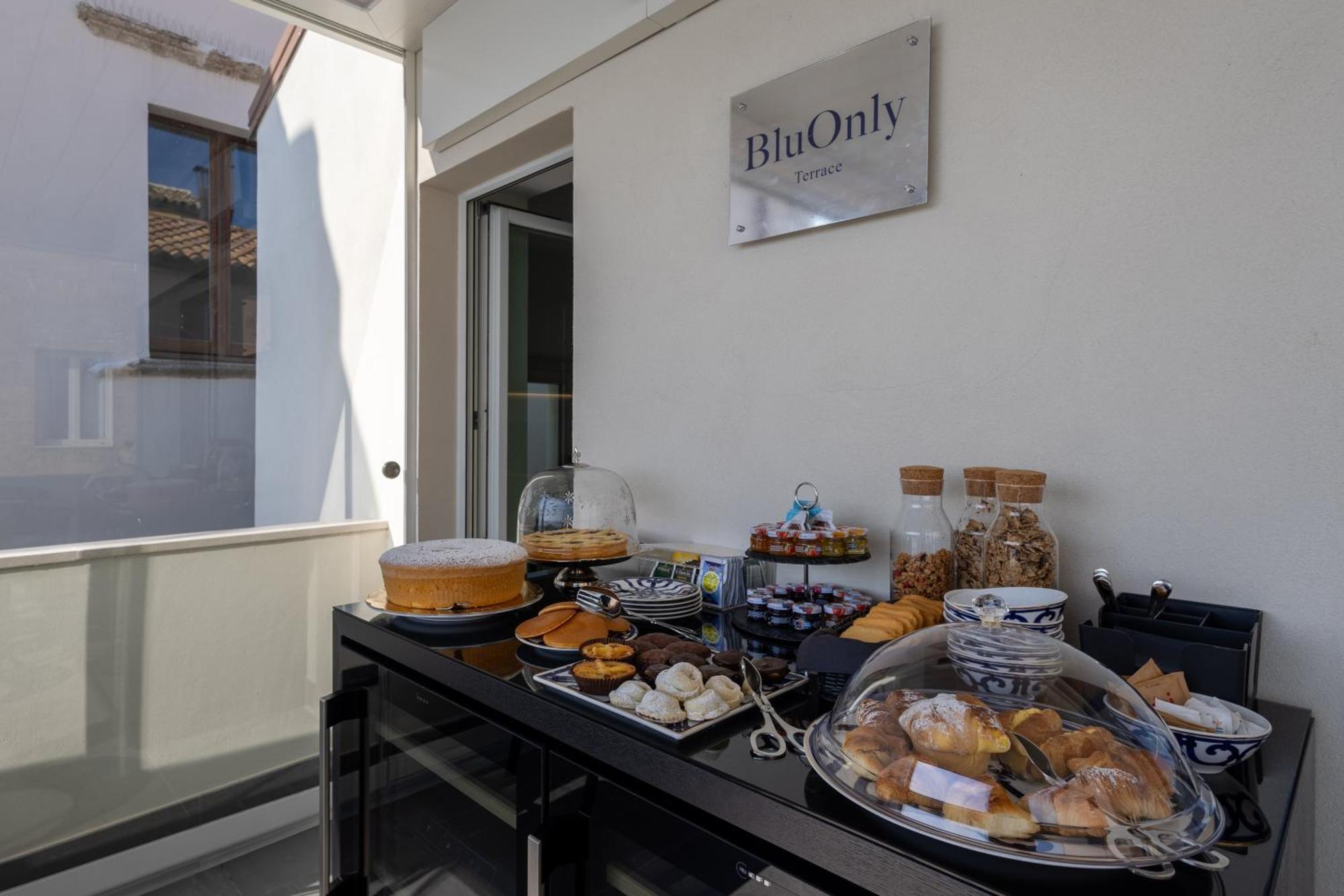 Bluonly Boutique B&B Васто Экстерьер фото